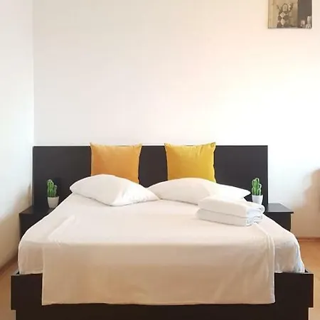 Cozy Stefan Cel Mare Apartment Bucharest